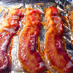 bacon frying in oven sheet pan aluminum foil